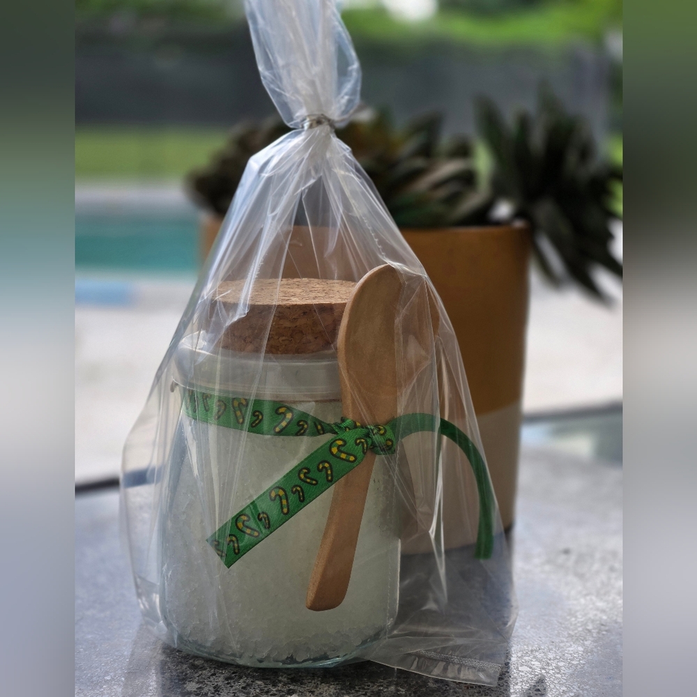 One Homemade Salt Scrub With Holiday Ribbon - Picture 4 of 6